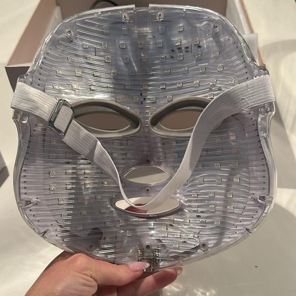 LED FACE MASK - Picture 3 of 3
